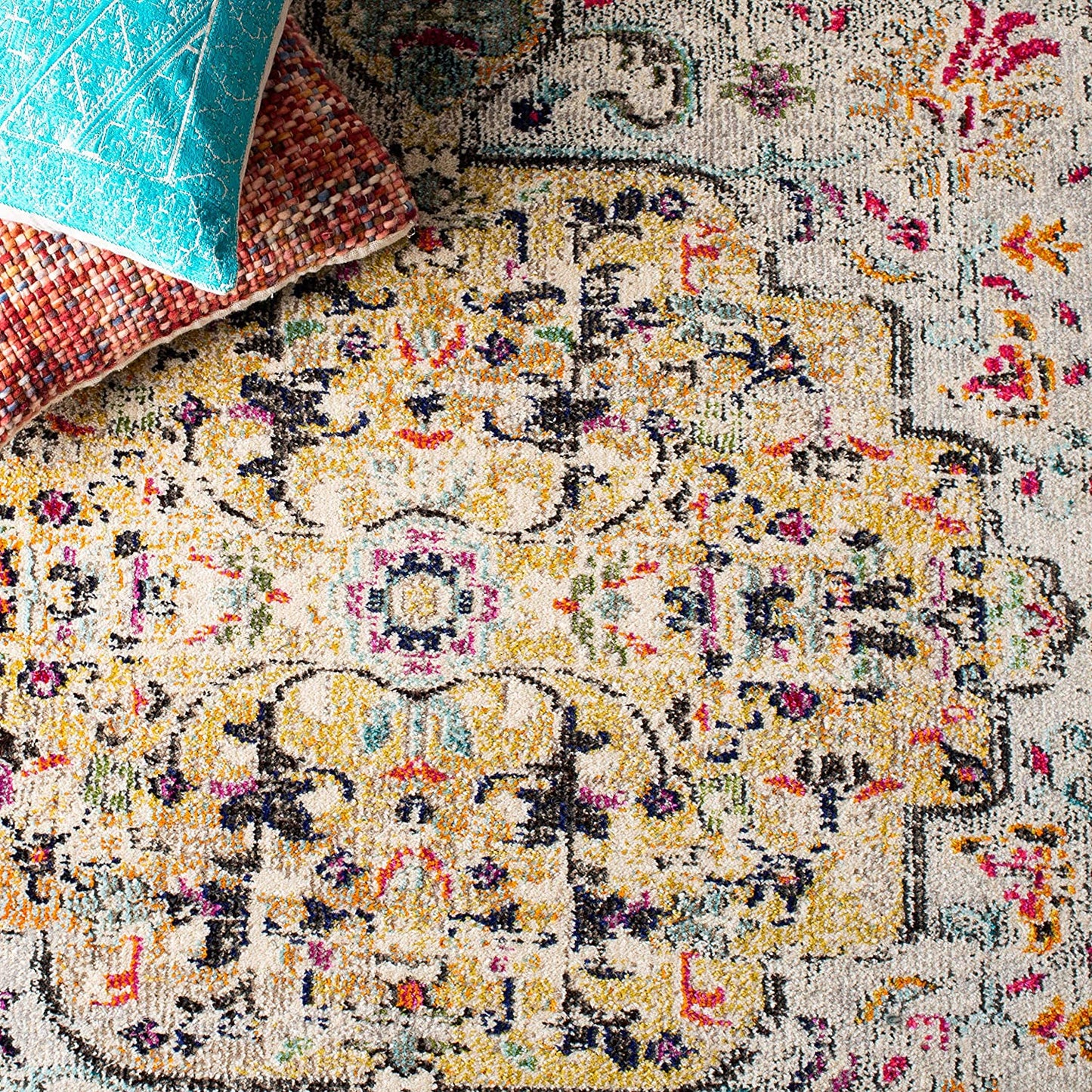 3' x 3' Round Beige/Black Boho Medallion Distressed Area Rug